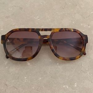Vehla Phoenix sunglasses
